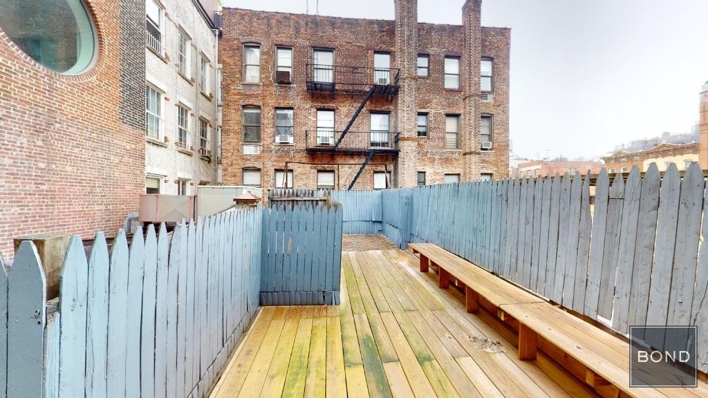 West Broadway - Photo 4