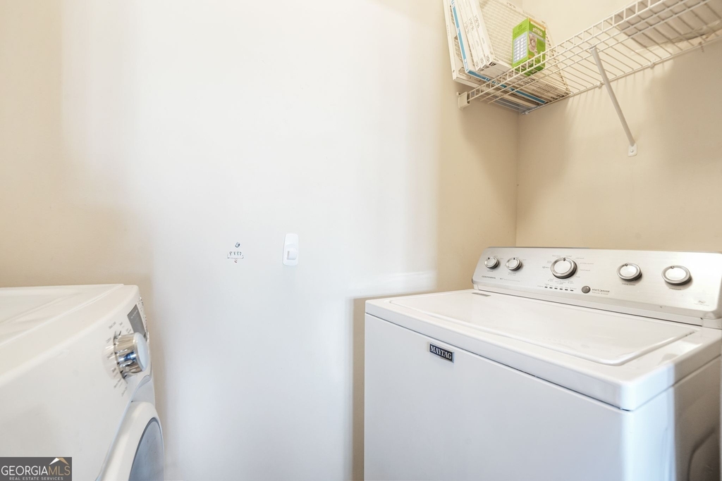 390 17th Street Nw - Photo 27