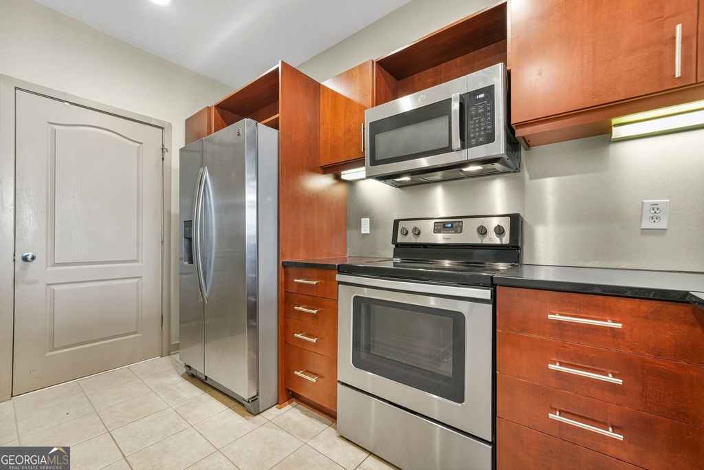 390 17th Street Nw - Photo 16