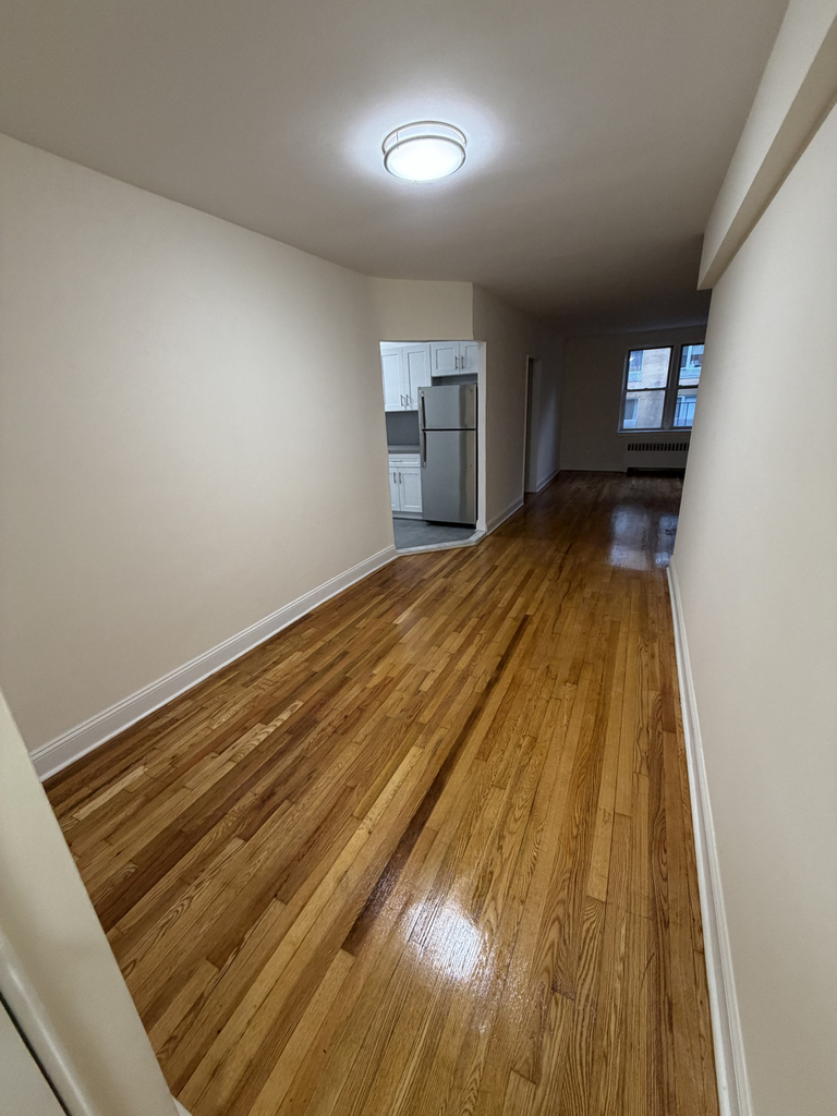 143-23 Barclay Avenue - Photo 1