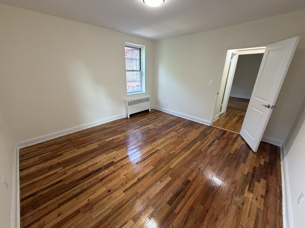 143-16 Barclay Avenue - Photo 6