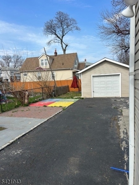 1210 Roselle St - Photo 14