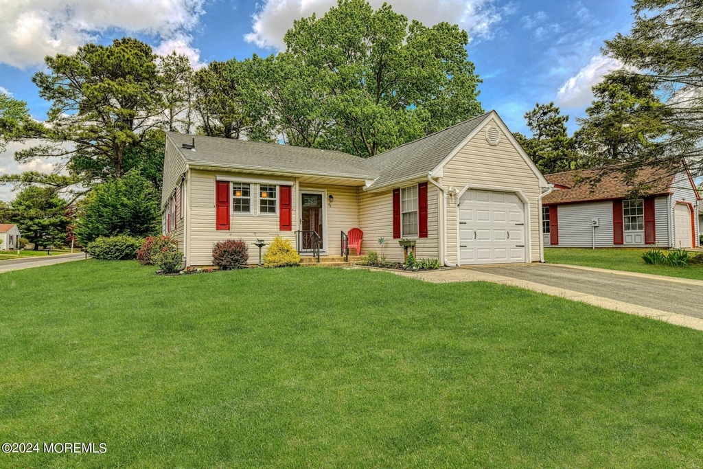35 Auburn Street - Photo 0