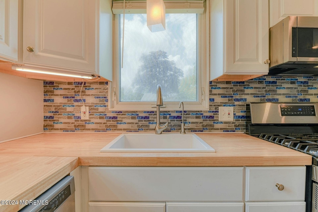 35 Auburn Street - Photo 14