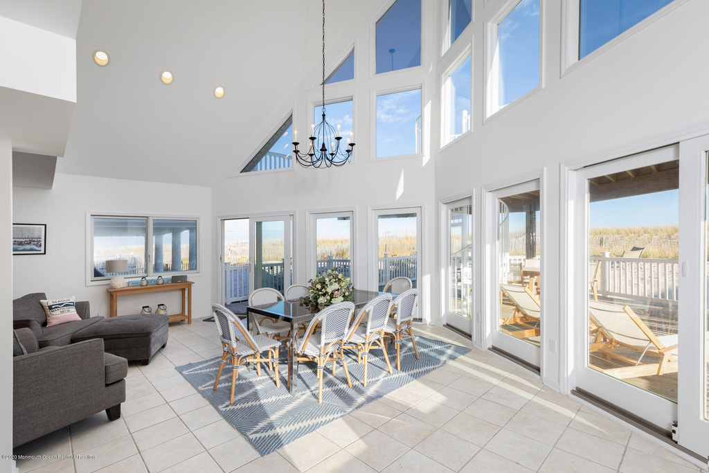 502 Sunset Boulevard - Photo 12