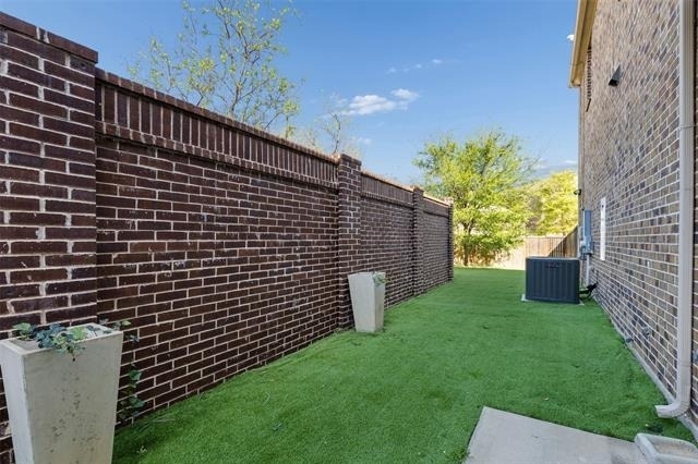 628 Club Drive - Photo 34