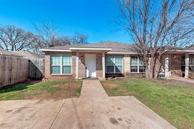 404 Truman Street - Photo 1