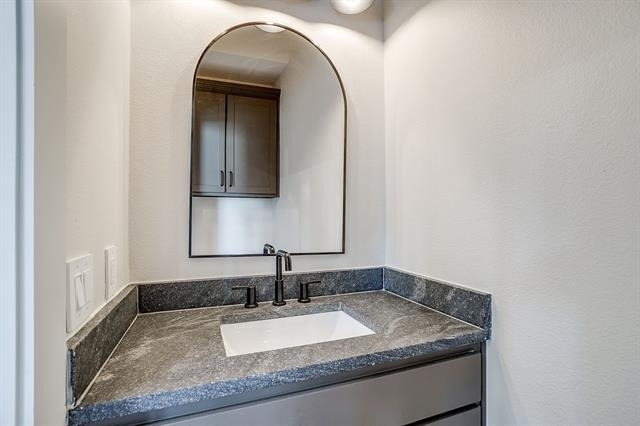 2820 Weisenberger Street - Photo 10