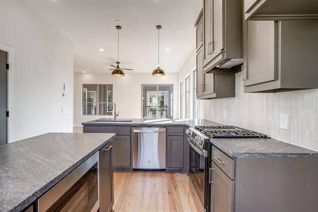 2820 Weisenberger Street - Photo 7