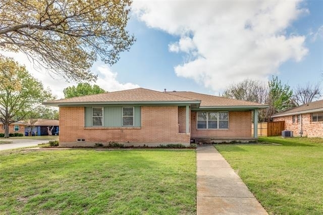 401 Daisy Drive - Photo 1