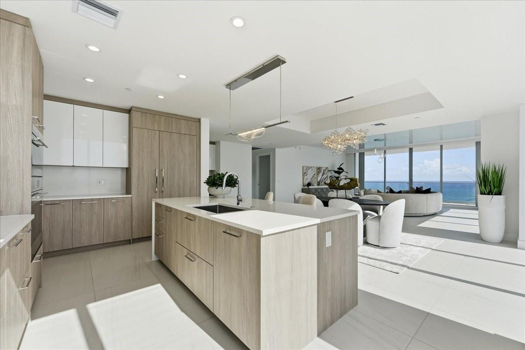 151 N Seabreeze Boulevard - Photo 9