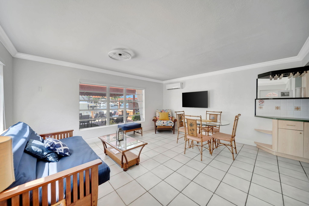 2724 Ne 14th Street - Photo 2