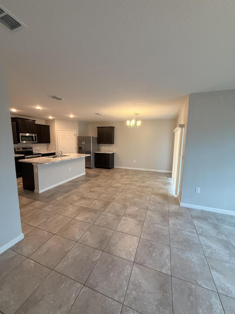 619 Sw Post Terrace - Photo 2