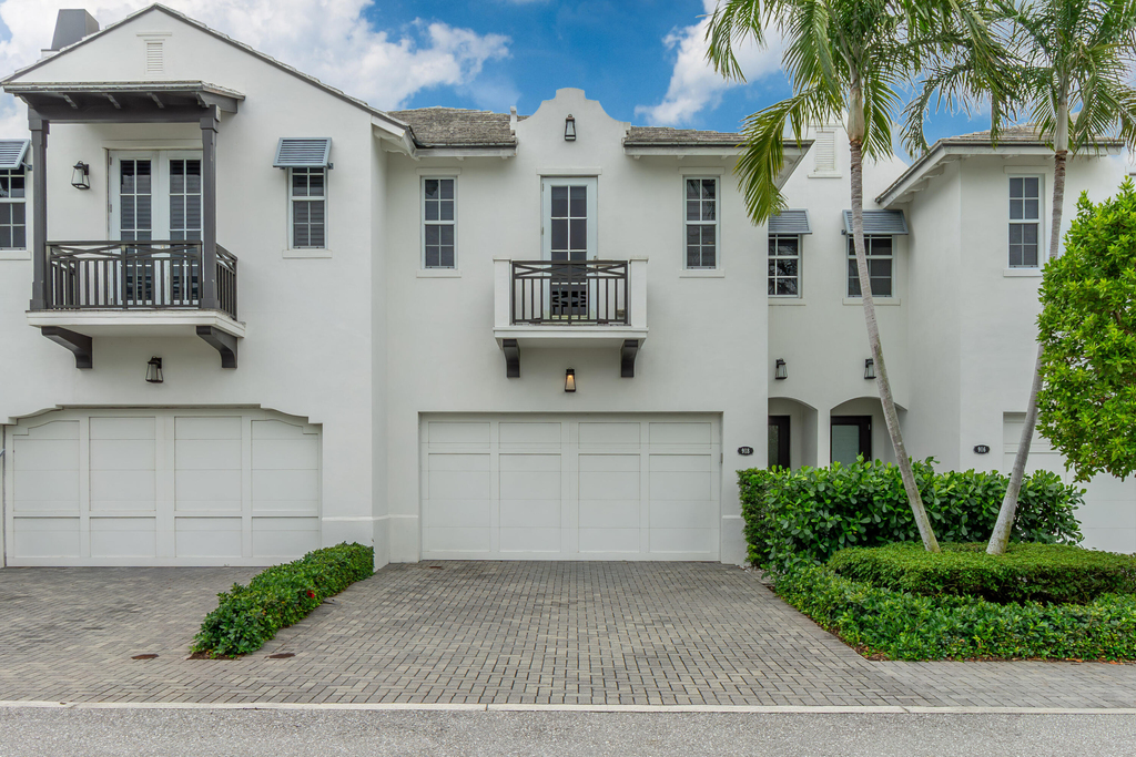 918 St George Boulevard - Photo 0