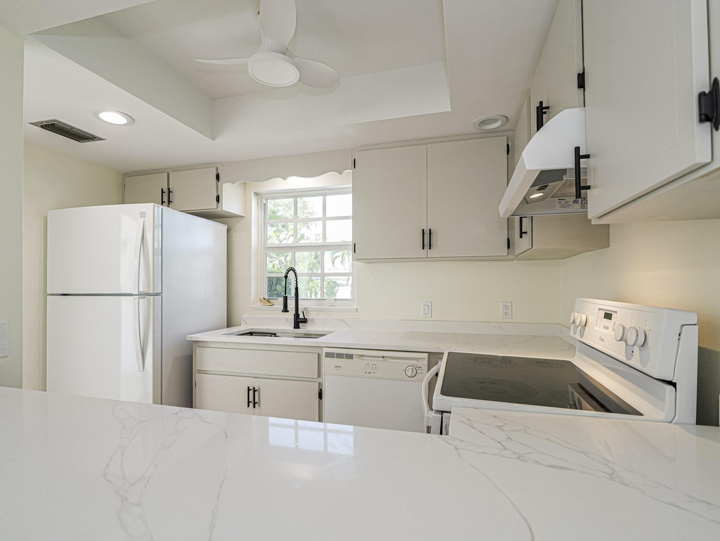 4890 Bethel Creek Drive - Photo 9