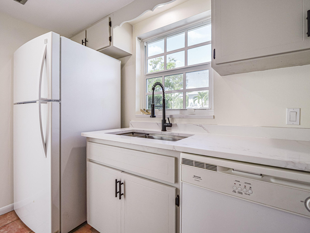4890 Bethel Creek Drive - Photo 10