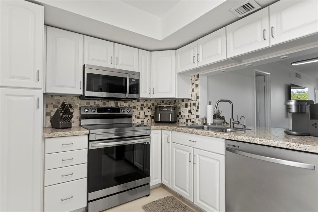 3100 Ne 48th Court - Photo 7