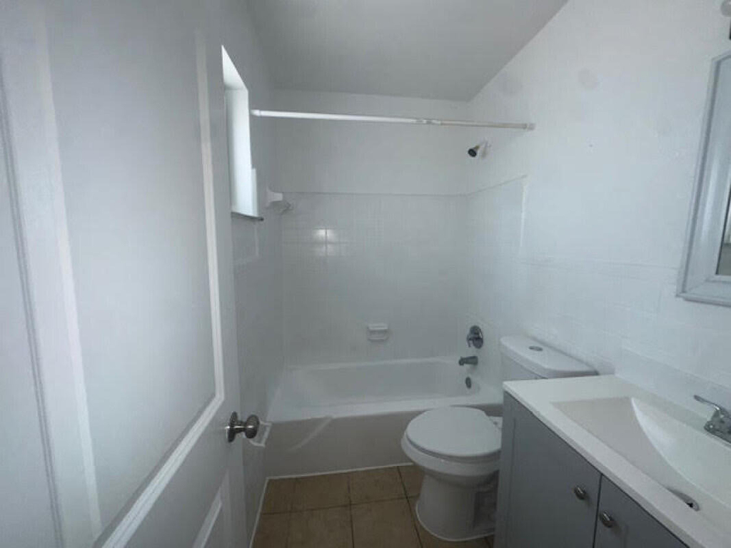 1751 Ne 31st Street - Photo 5