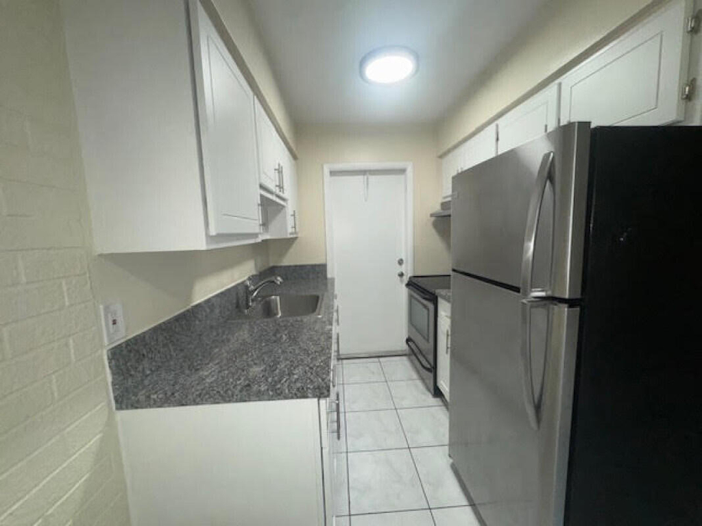 1751 Ne 31st Street - Photo 2
