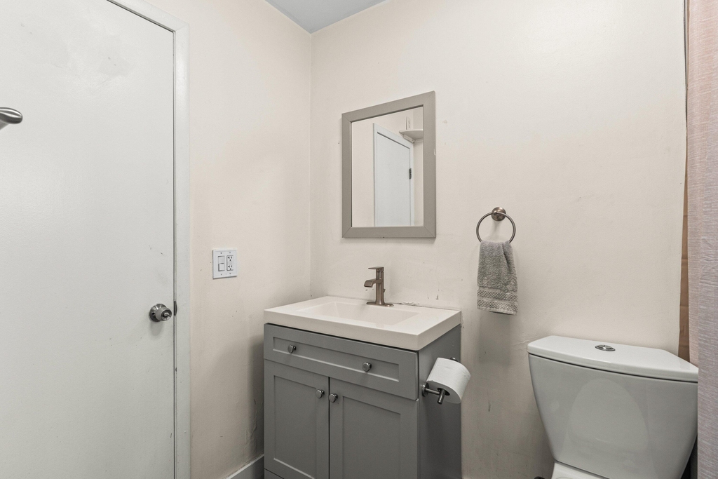 1121 N 66th Terrace - Photo 14