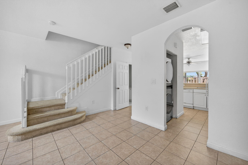 1575 Ne 33rd Avenue - Photo 7