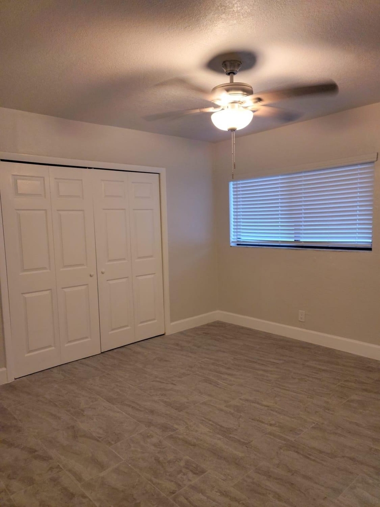1320 Sw 34th Avenue - Photo 3