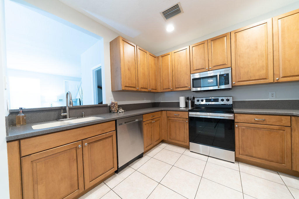 4198 Saint Lukes Lane - Photo 3
