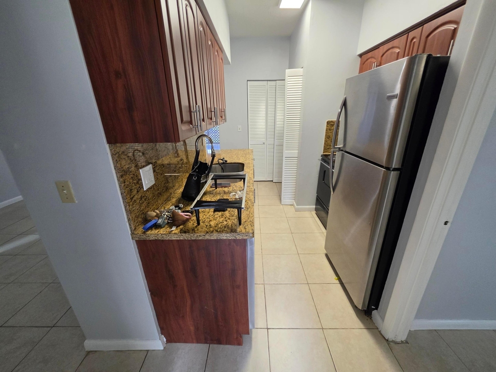 18340 Nw 68th Avenue - Photo 5