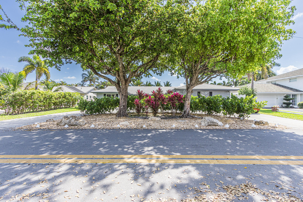 4800 Ne 25th Avenue - Photo 2