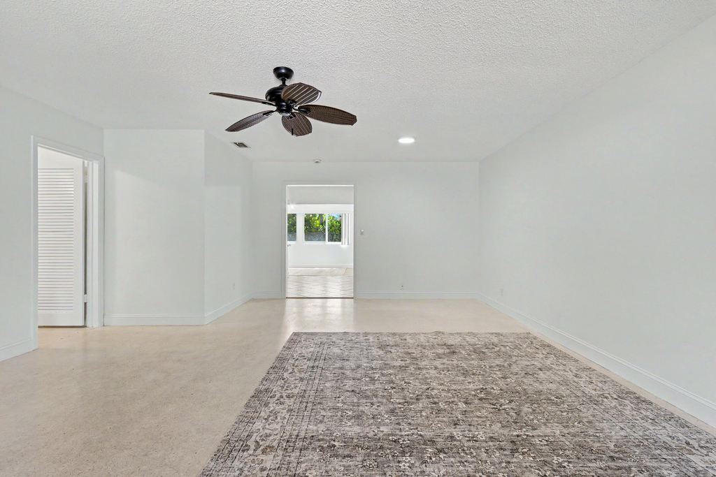 4800 Ne 25th Avenue - Photo 9
