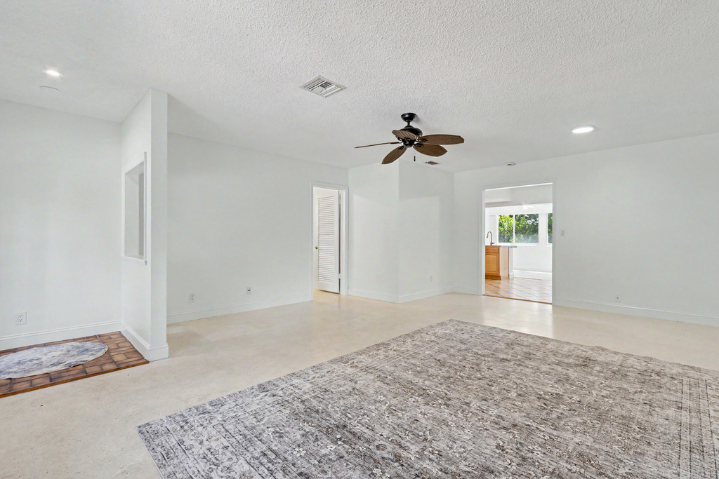 4800 Ne 25th Avenue - Photo 10