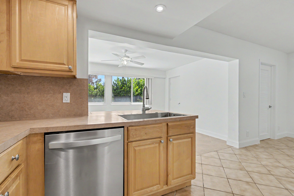 4800 Ne 25th Avenue - Photo 18