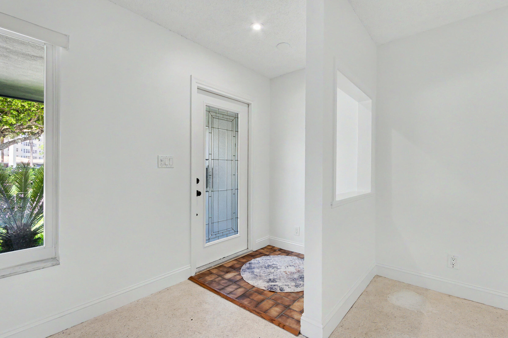 4800 Ne 25th Avenue - Photo 5