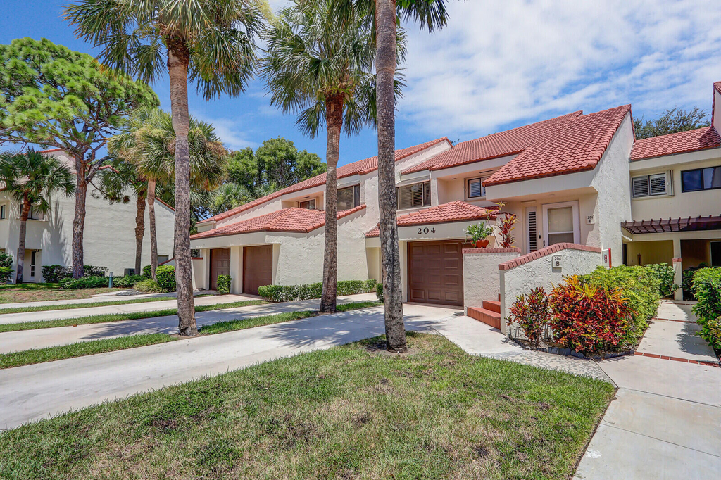 204 Sea Oats Drive - Photo 1