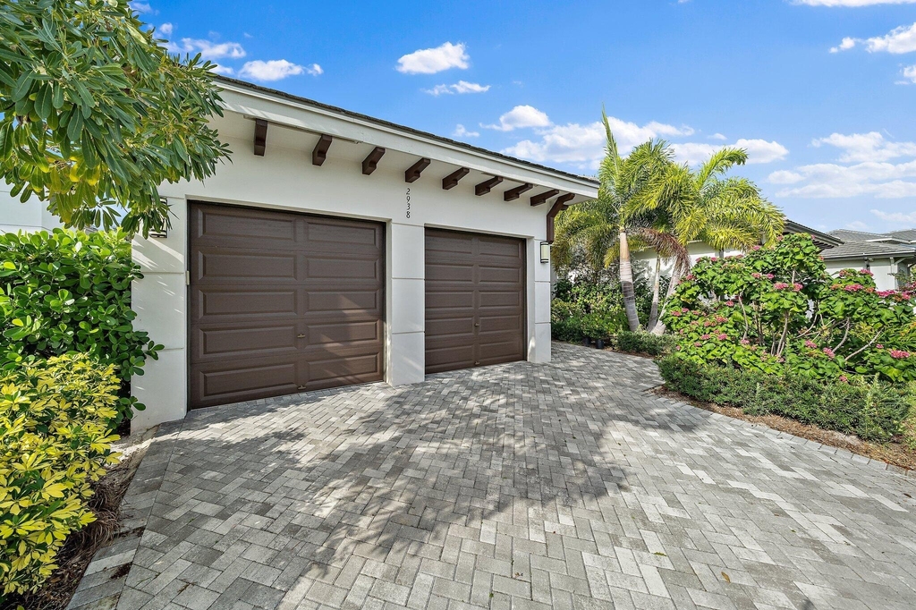 2938 Gin Berry Way - Photo 30
