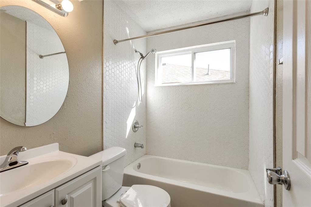 645 Lloyd Avenue - Photo 16