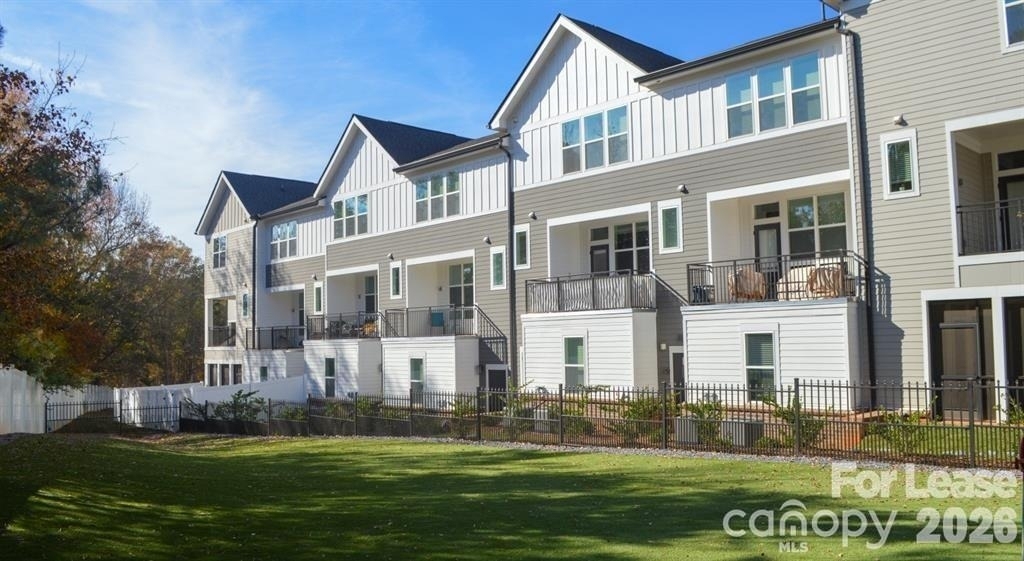 17014 Fairmount Way - Photo 0
