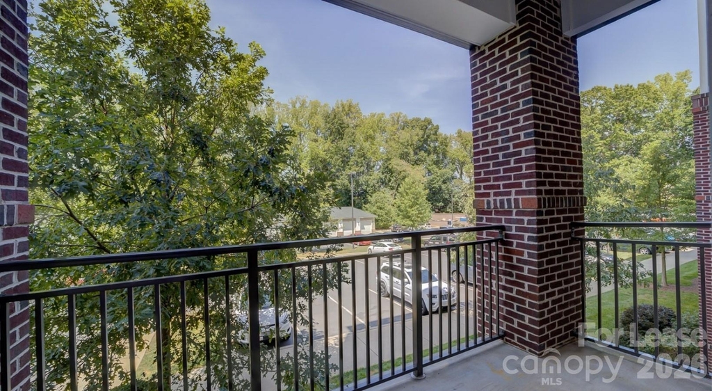16408 Holly Crest Lane - Photo 36