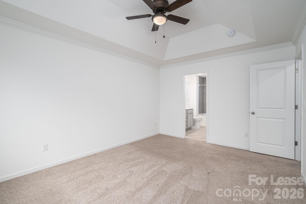1004 Davis Hills Drive - Photo 10