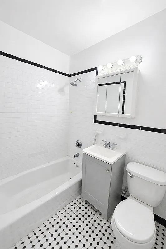 404 East 75th Street - Photo 4