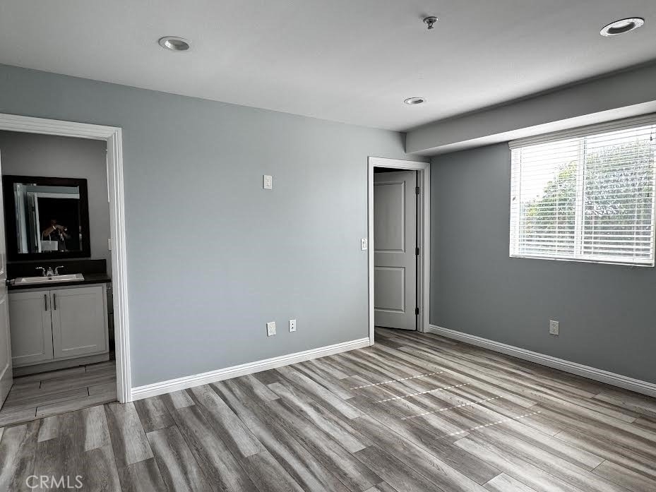433 1/2 E 30th - Photo 7