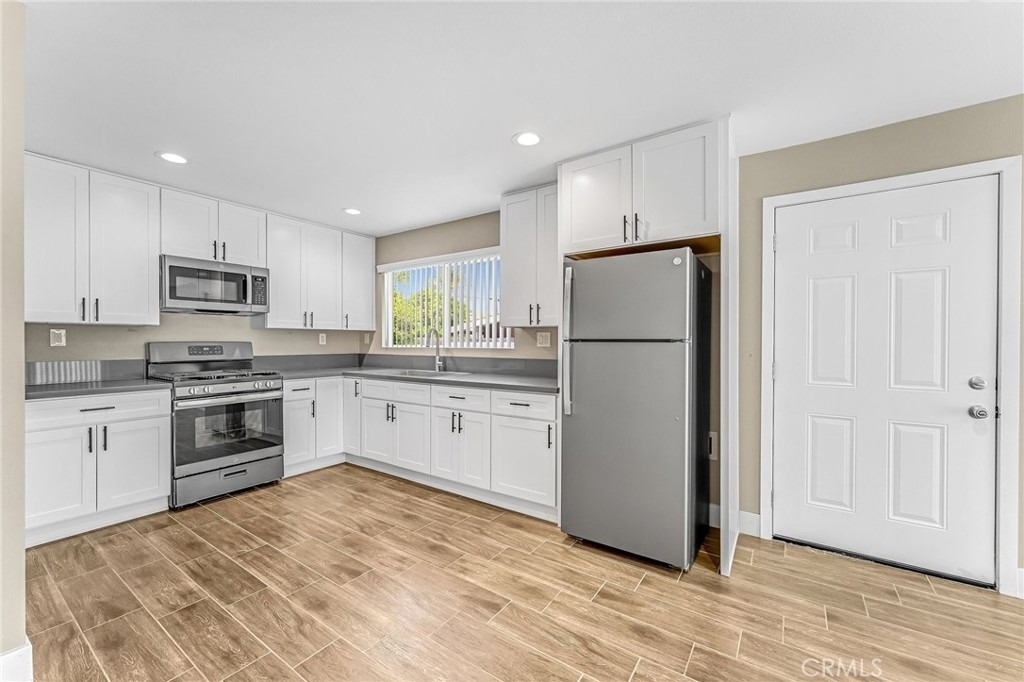 2417 W Stanford - Photo 2