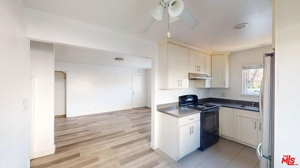2129 Monroe Street - Photo 0