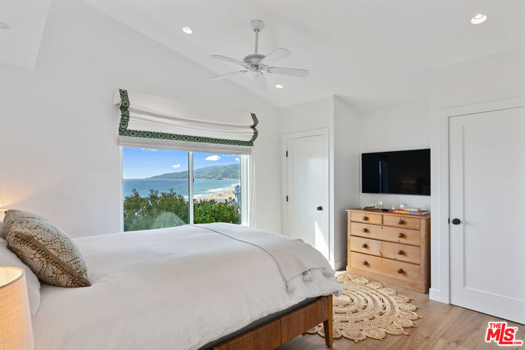 29680 Zuma Bay Way - Photo 19