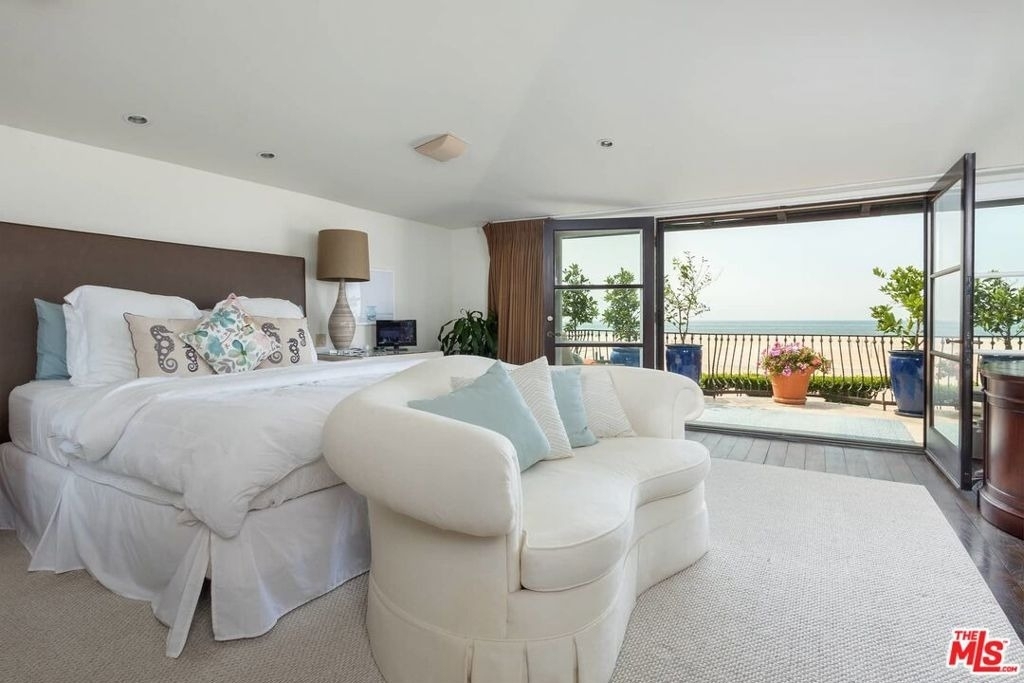 703 Palisades Beach Road - Photo 25