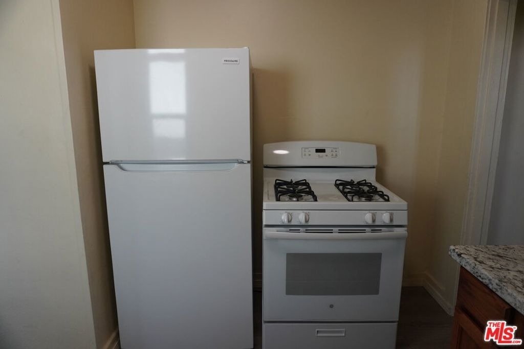 324 E Lime Avenue - Photo 10