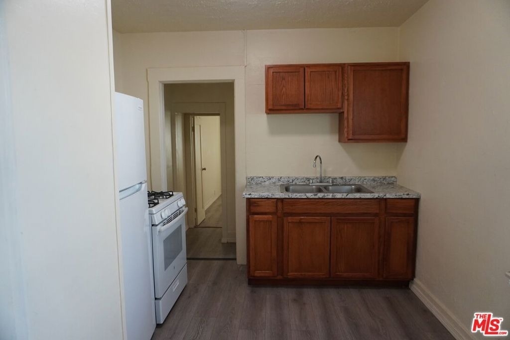 324 E Lime Avenue - Photo 8