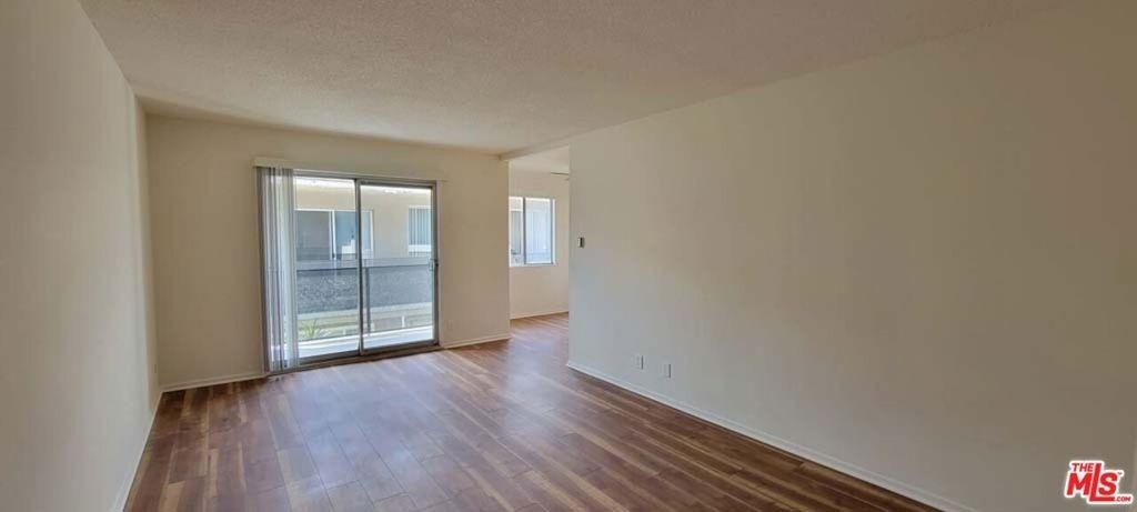 1352 N Citrus Avenue - Photo 1