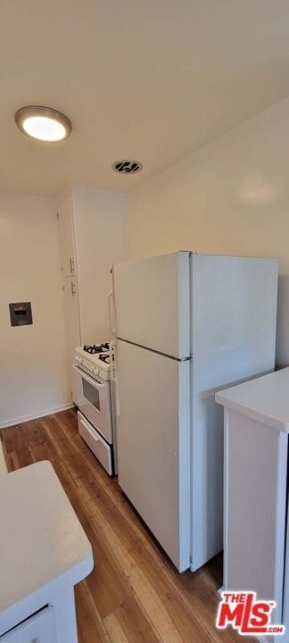 1352 N Citrus Avenue - Photo 4