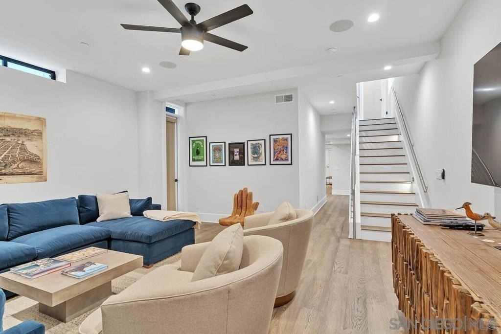 914 B Ave - Photo 23